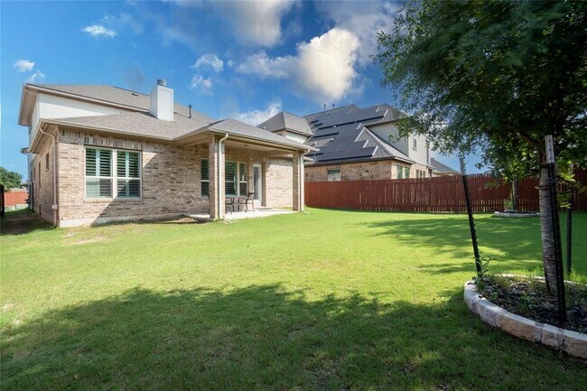 Building Photo - 2913 Zelma Dr