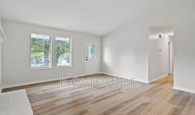 Building Photo - 6600 Woodcock Cir