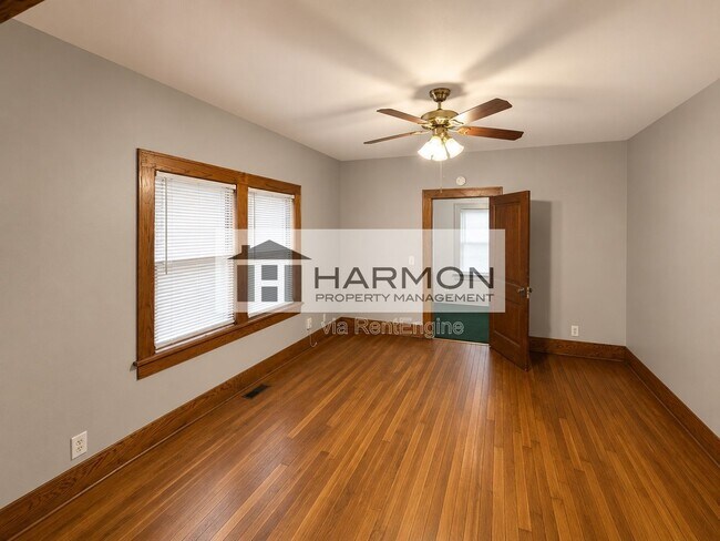 Building Photo - 4612 S Seneca St