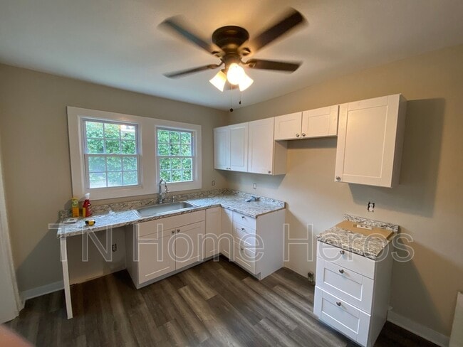 Building Photo - 2805 Ontario St