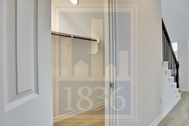 Building Photo - 17609 Chino Ln