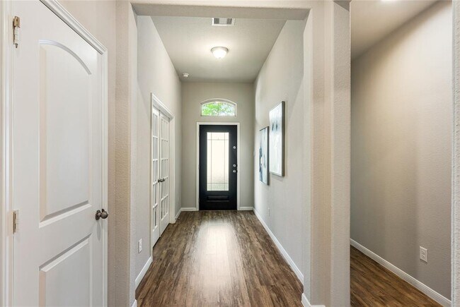 Building Photo - 30815 Berkshire Downs Dr
