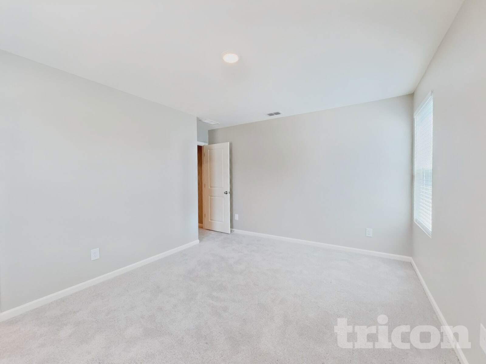 Building Photo - 229 Babbling Brk Dr