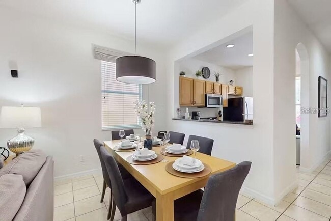 Building Photo - 2713 Roadster Ln