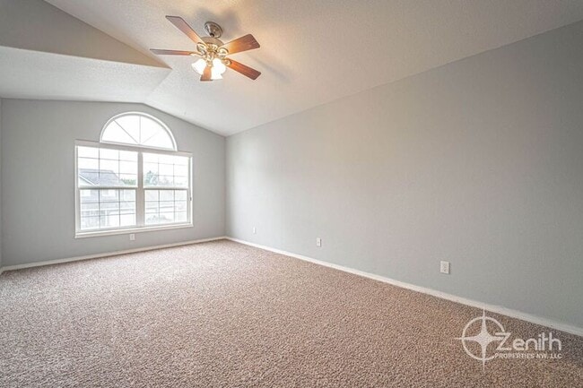 Building Photo - 4314 NE 126th St