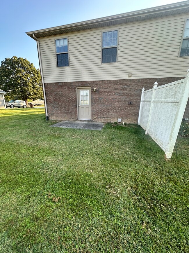 Building Photo - 168 Dunbar Ln