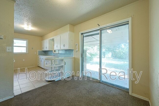 Building Photo - 2621 SW 52nd St