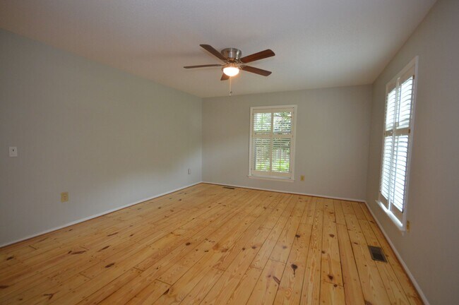 Building Photo - 5815 Windham Dr