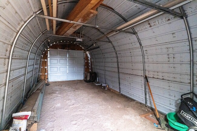 Building Photo - 2610 E Pikes Peak Ave