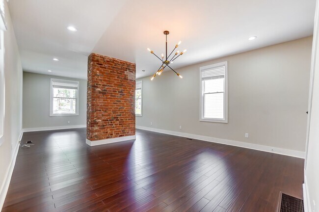 Building Photo - 5107 Marion Ave
