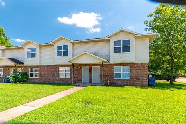 Primary Photo - 230 Meadow Ct