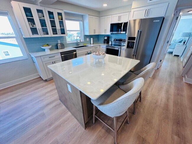 Building Photo - 555 Gulf Way