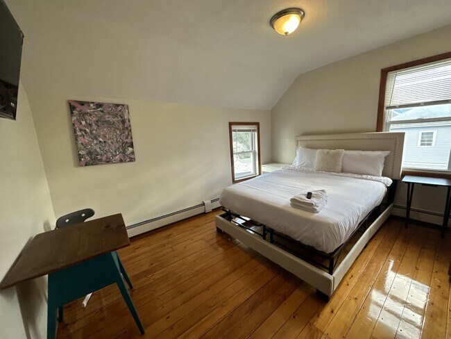 Building Photo - 126 Indiana Ave