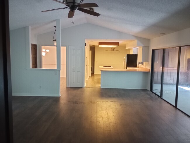 Building Photo - 2063 Penncrest Ct