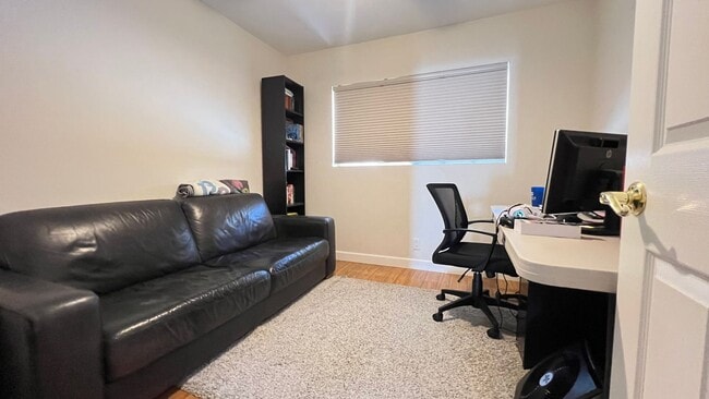 Building Photo - Wonderful 4 Bed 2 Bath Single Family Home ...