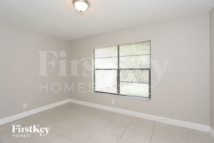 Building Photo - 4582 Brook Dr