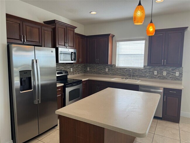 Building Photo - 11765 Forest Park Cir