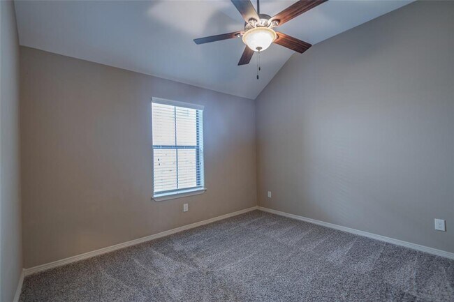 Building Photo - 12130 Brightwood Dr