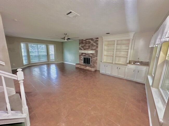 Building Photo - 17502 Cassina Dr