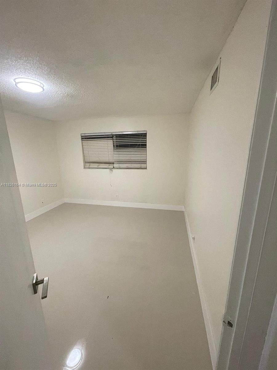 Building Photo - 7925 Fairview Dr