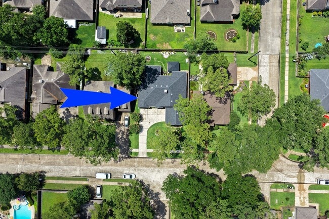 Building Photo - 10331 Millridge N Dr
