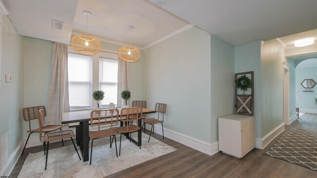 Building Photo - 229 N Derby Ave