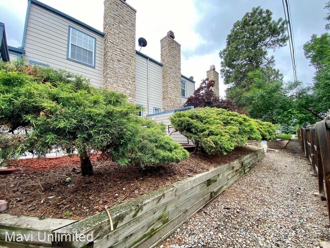 Building Photo - 3 br, 2.5 bath House - 1817 S Union Blvd.