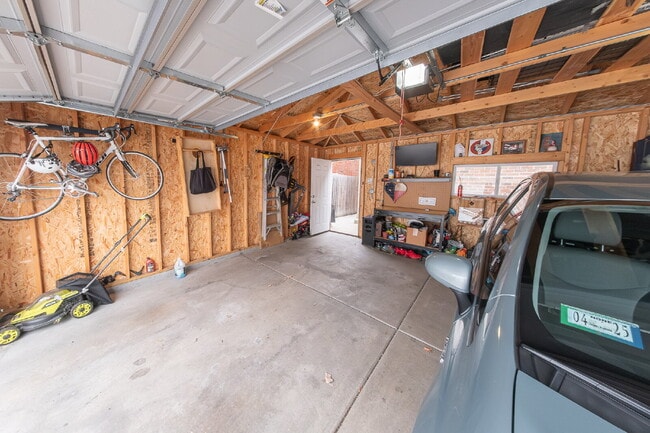 Building Photo - Beautiful West Humboldt Park Single Family Home