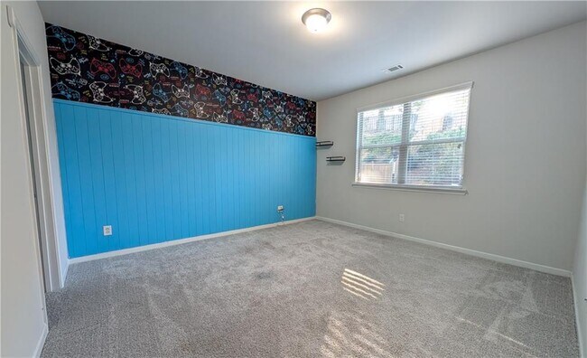 Building Photo - 5250 Whisper Point Blvd