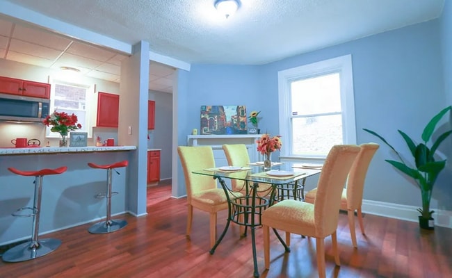 Building Photo - Spacious 4 Bedroom Home in Swissvale