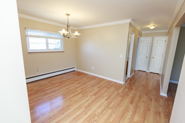 Building Photo - 1097 Tienken Ct