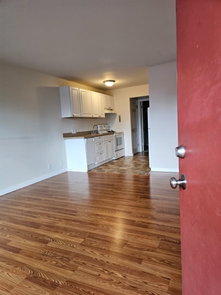 Building Photo - 224 Bellevue Ave E