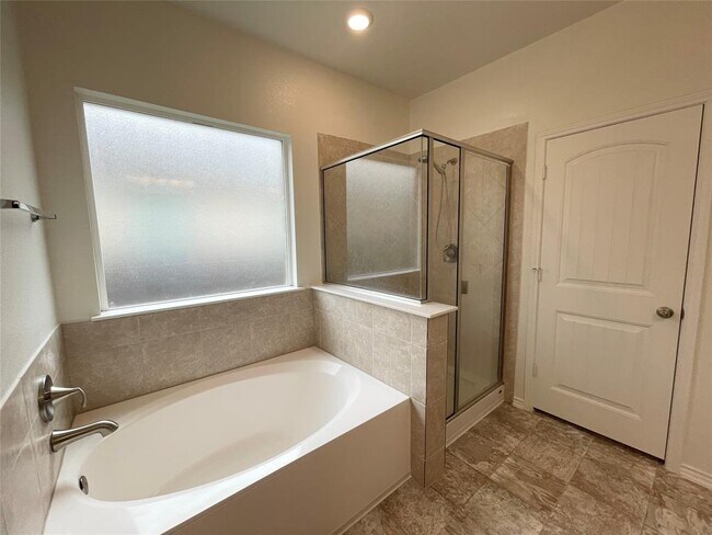 Building Photo - 168 Crimson Ln