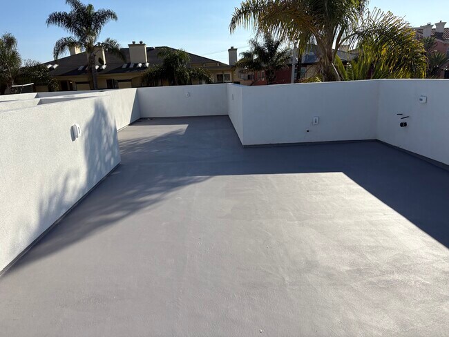 Building Photo - 258 Donax Ave