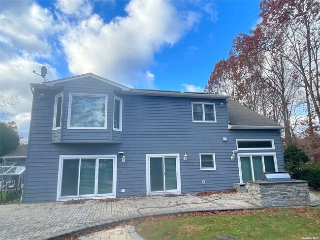 Building Photo - 9 English Ivy Ln