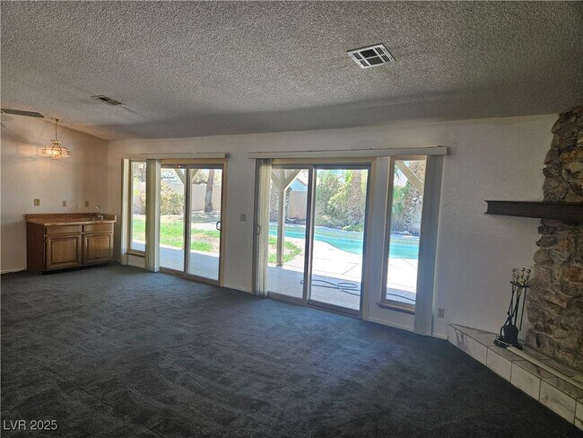 Building Photo - 7733 Radcliff St