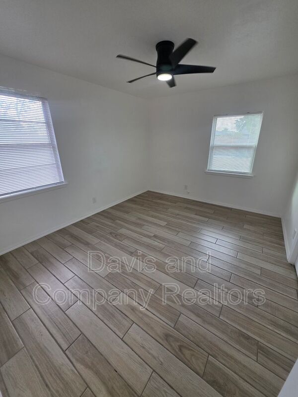 Building Photo - 4307 Harvard Ave
