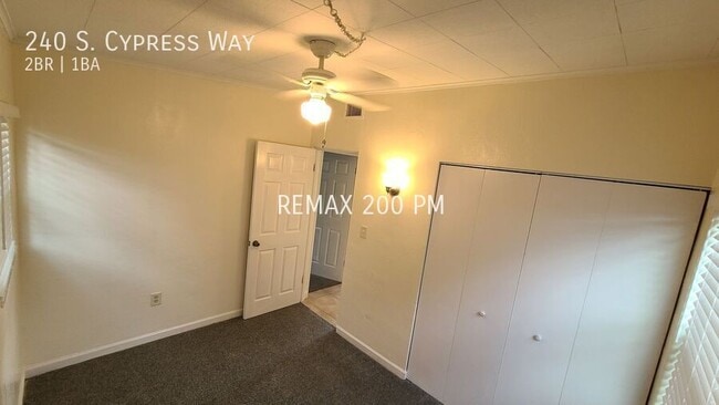 Building Photo - 240 S Cypress Way
