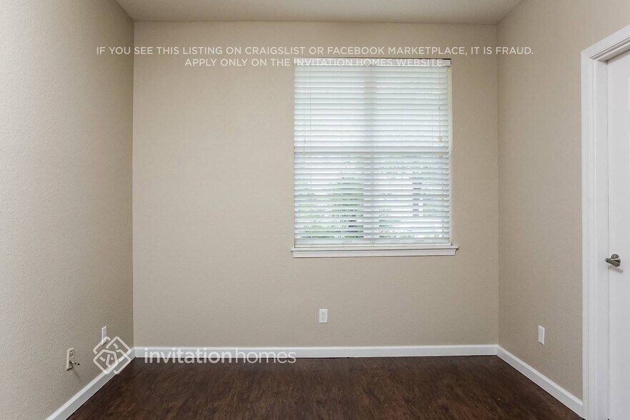 Building Photo - 156 Greenwich Cir