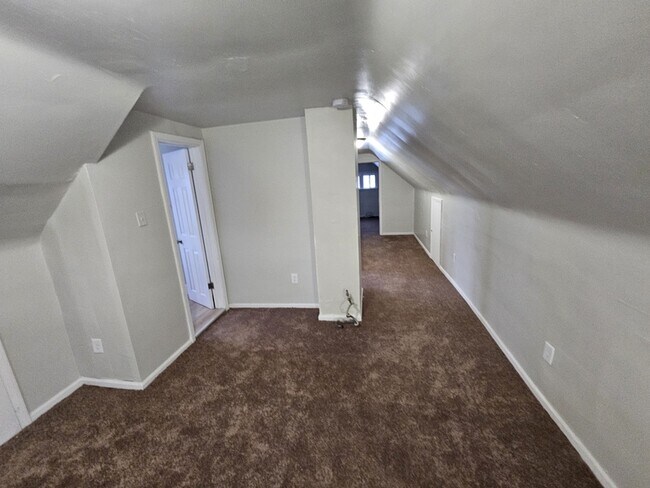 Building Photo - 3378 E 134th St