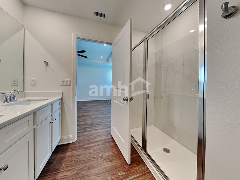 Building Photo - 309 Onate Cir