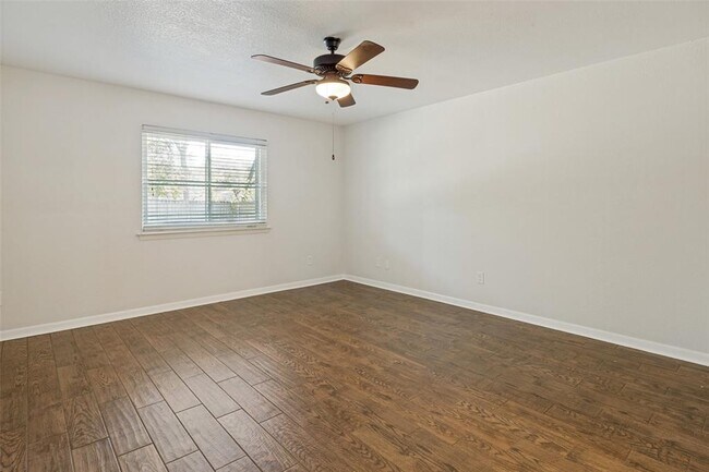 Building Photo - 8803 Texas Sun Dr