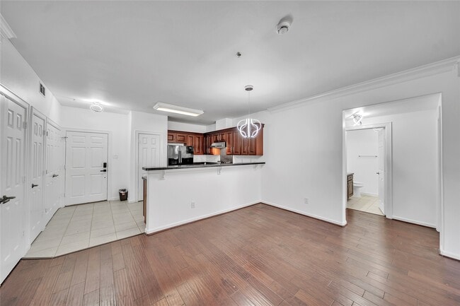 Building Photo - 6633 W Sam Houston Pkwy S