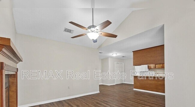 Building Photo - 69 Hickory Knoll