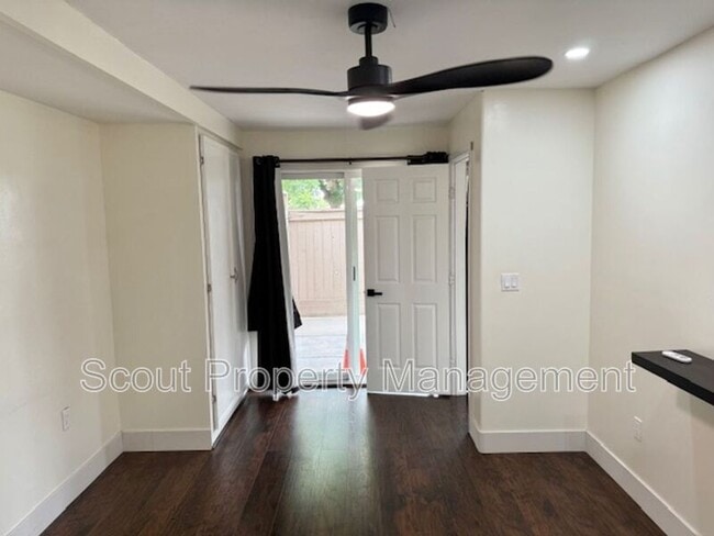 Building Photo - 28661 Via Las Flores