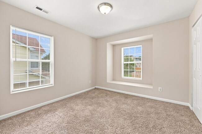 Building Photo - 3742 Marshlane Way