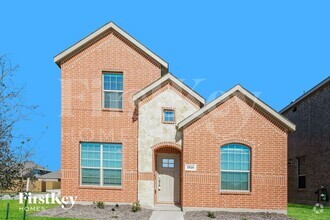 Building Photo - 2528 Northcote Dr
