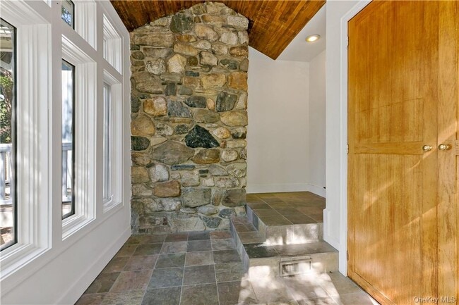 Building Photo - 1455 Maiden Ln