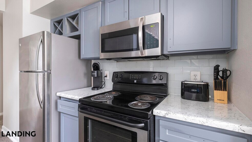 Building Photo - 2500 Woodland Park Dr