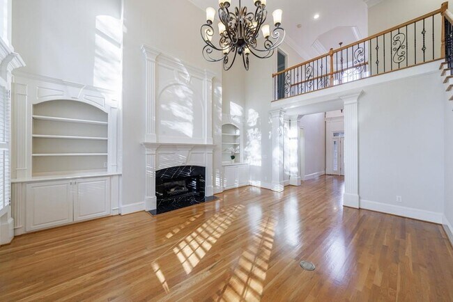 Building Photo - 2883 Thurleston Ln